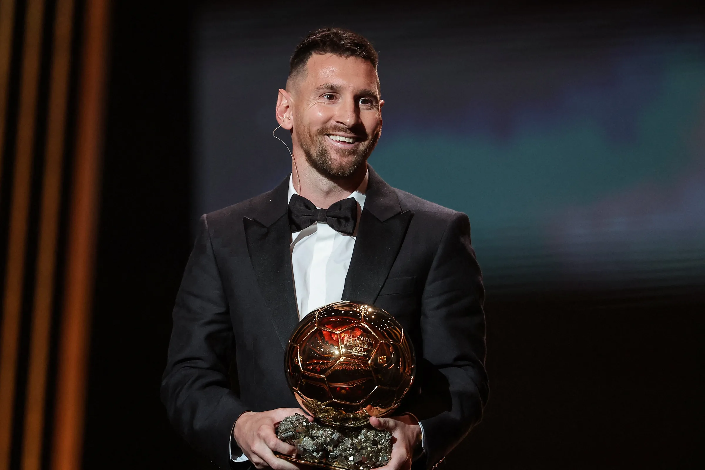 Copa do Mundo impulsiona corrida pela Bola de Ouro entre Messi e Mbappé