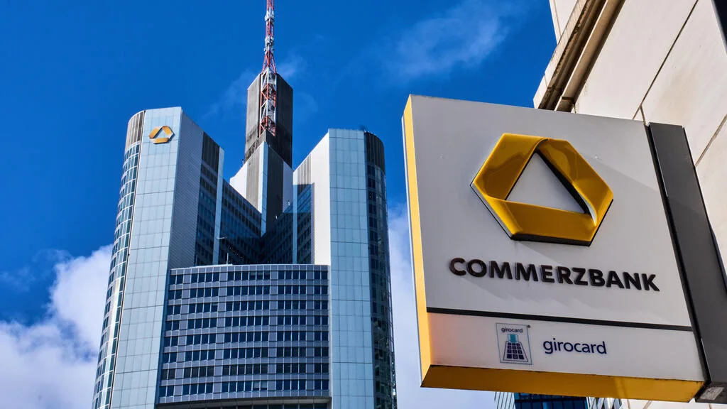 UniCredit avança na aquisição do Commerzbank