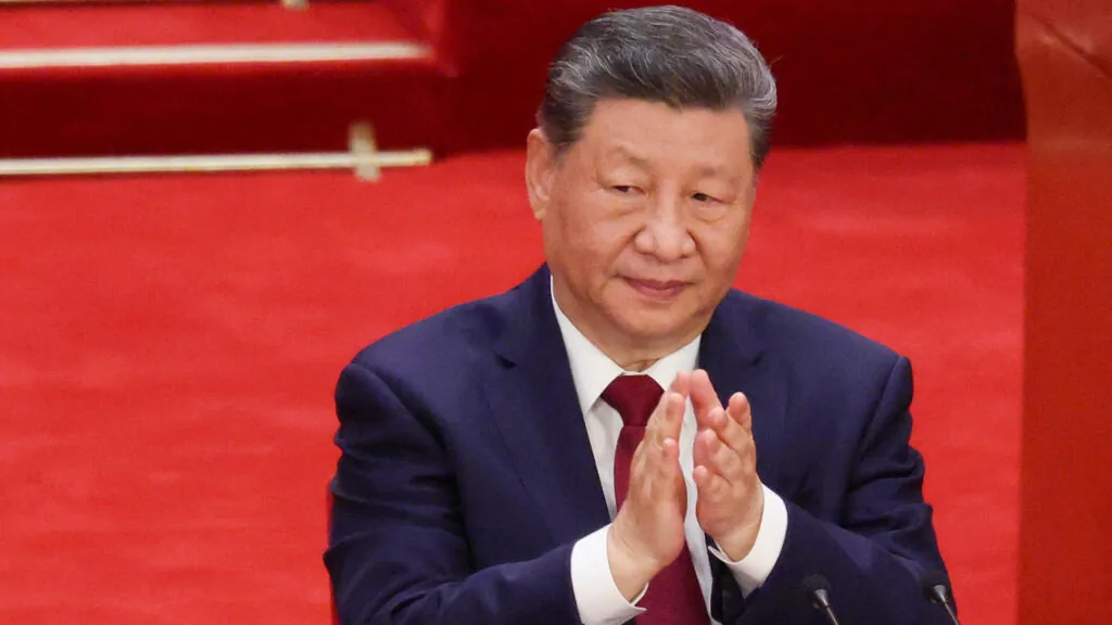 Xi Jinping defende cooperação global em IA e critica domínio de países únicos