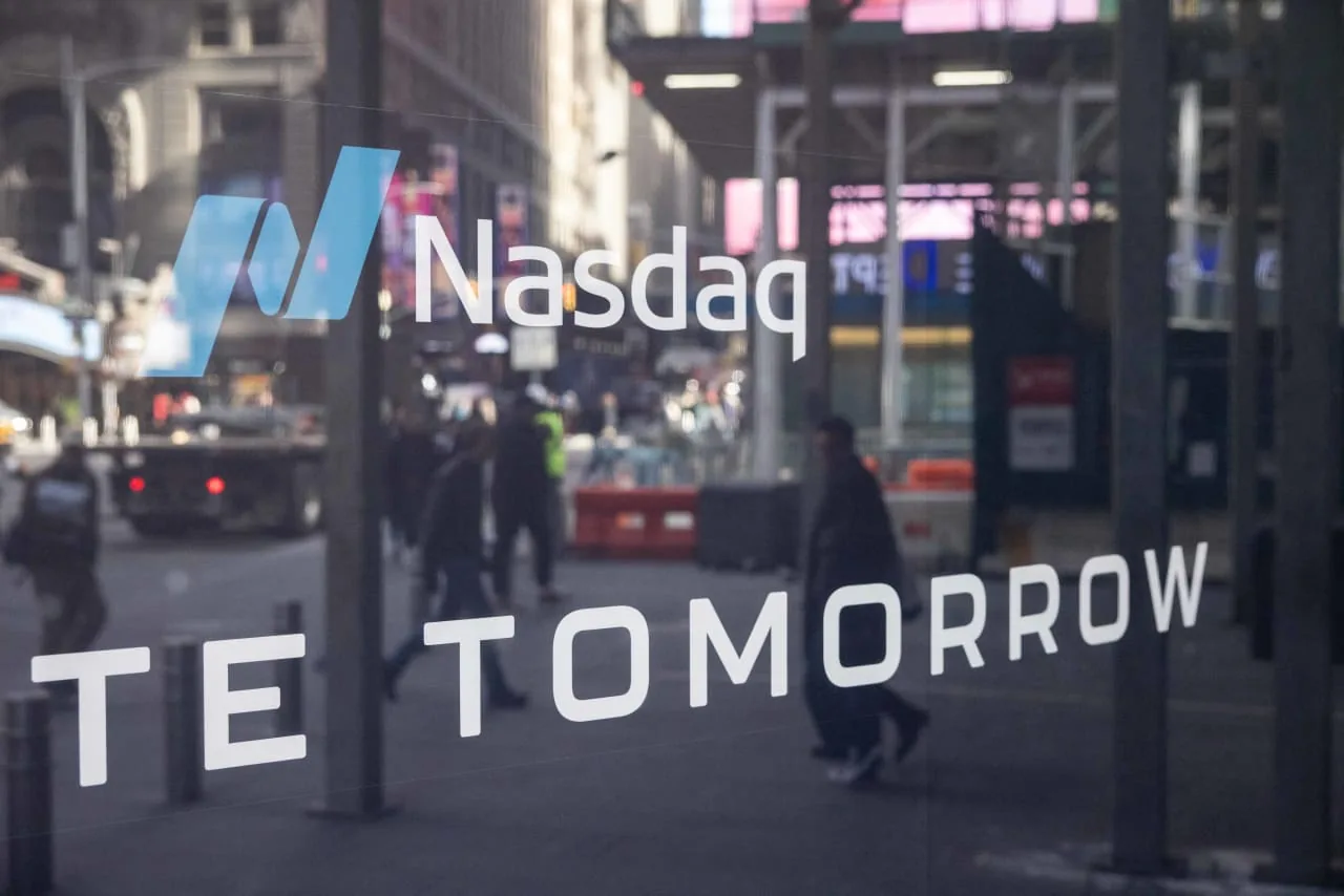 Semicondutores enfrentam nova queda, impactando Nasdaq-100