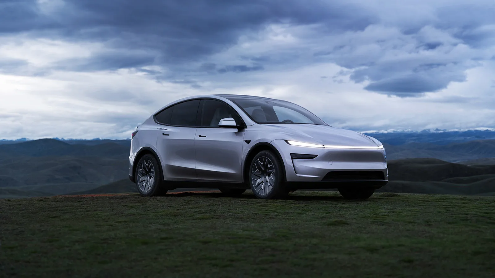 Tesla lança Model Y Long Wheelbase nos EUA com seis lugares
