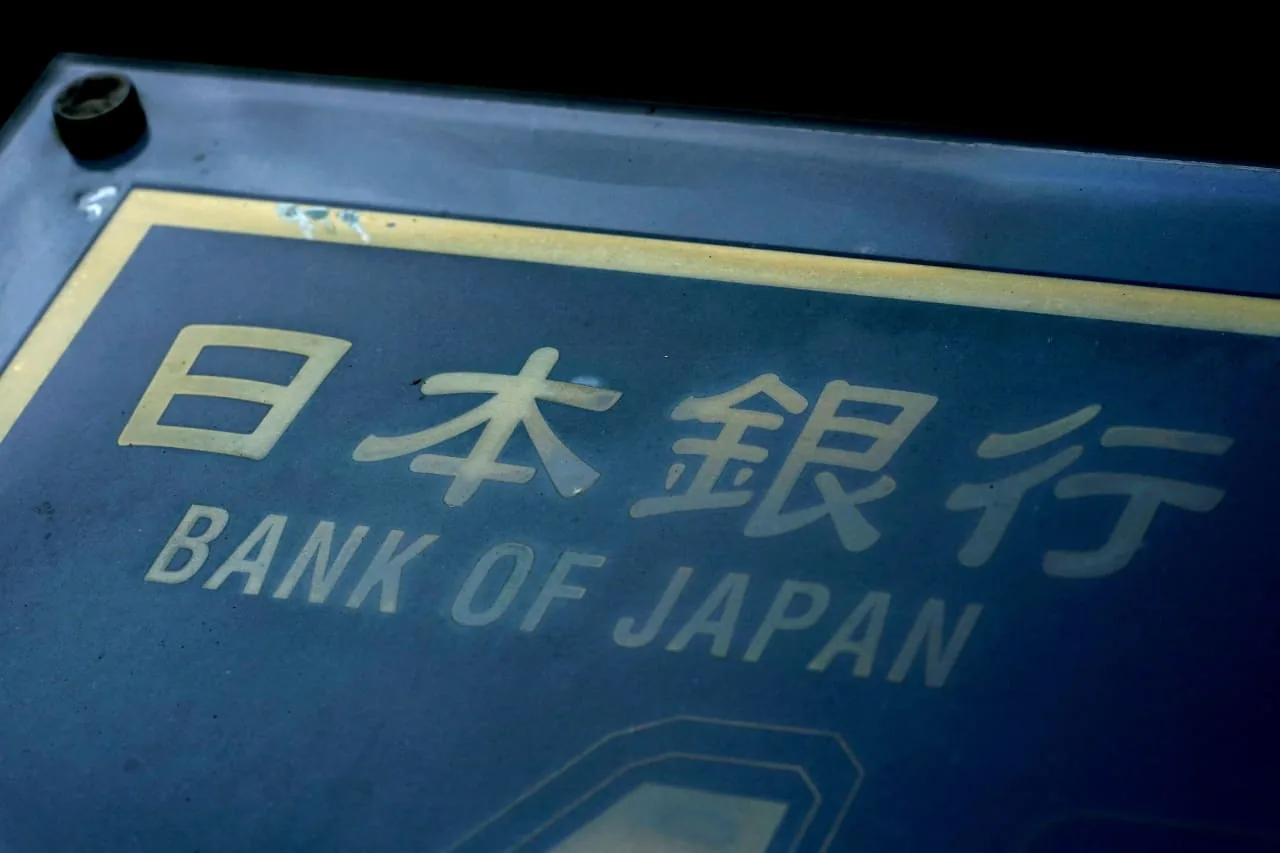 Japão se aproxima da redução nas compras de dívida americana