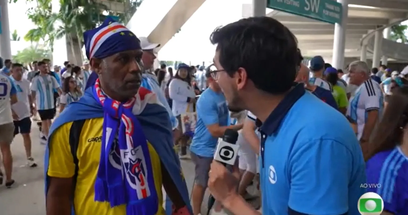 Pai de Vozinha é entrevistado por engano antes de Argentina x Cabo Verde
