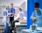 Médicos consultores na Inglaterra votam por greves no NHS devido a salários e carga horária