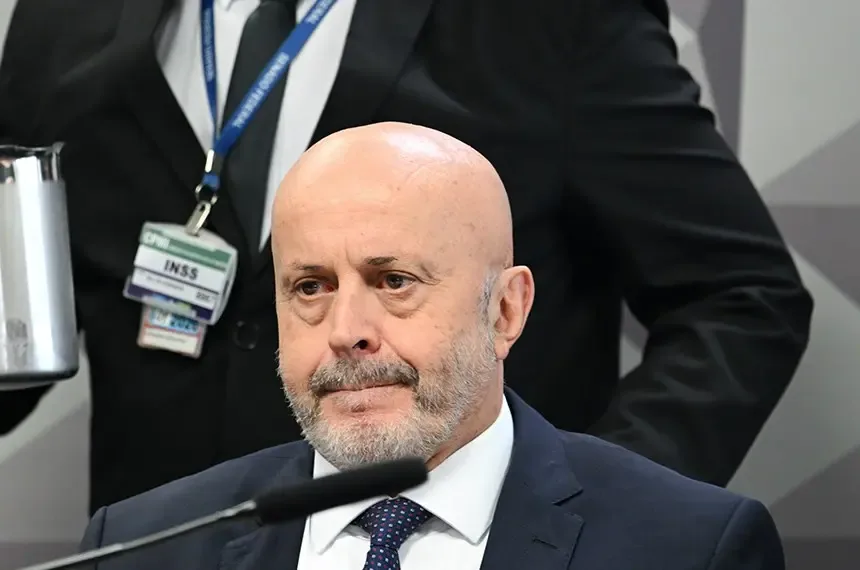 ‘Careca do INSS’ e ex-presidente da autarquia são indiciados pela Polícia Federal