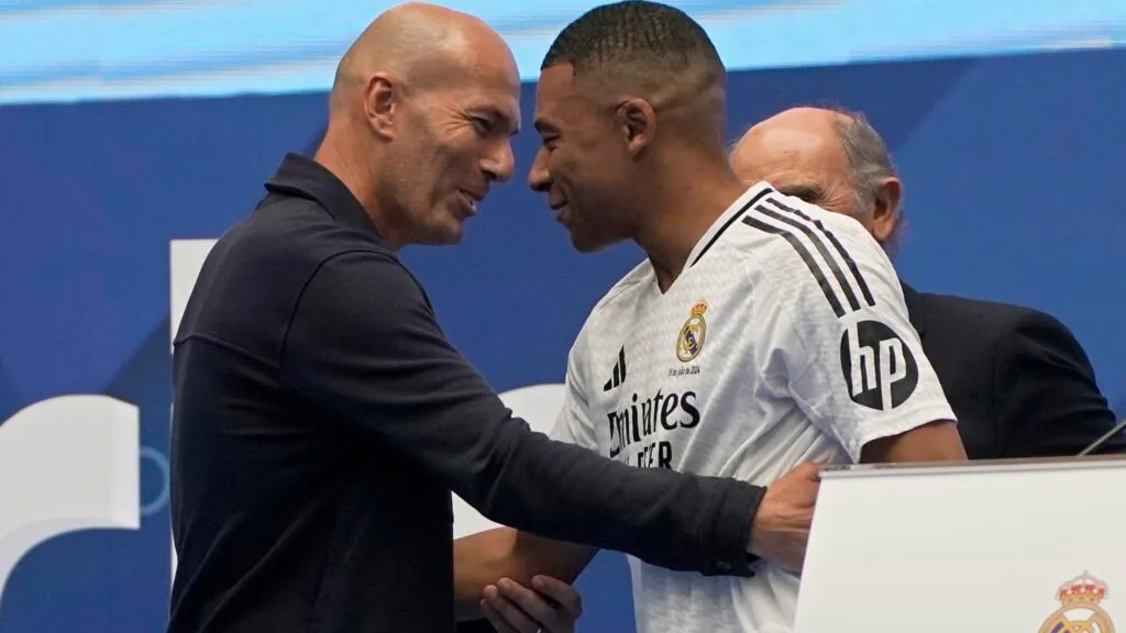 Zinedine Zidane será oficialmente apresentado como técnico da seleção francesa