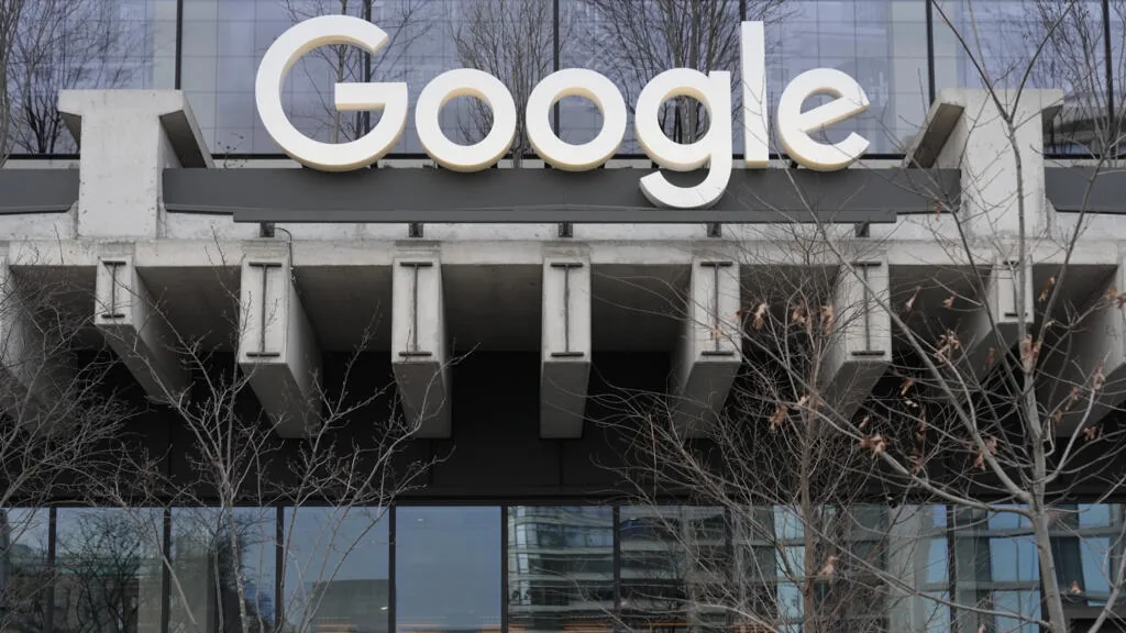 Editoras processam Google por uso indevido de livros em IA