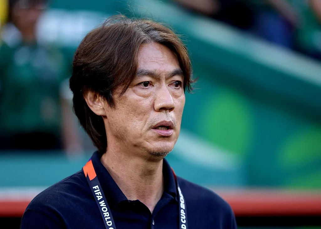Ex-técnico da Coreia do Sul deixa o país após críticas