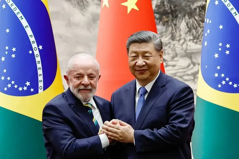 Lula e Xi Jinping discutem acordo Mercosul-China após tarifa dos EUA