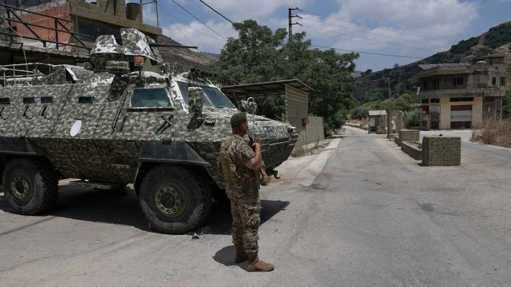 Israel and Lebanon trial 'safe zones' in southern Lebanon as part of deal