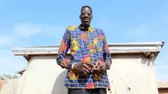 Gana lamenta a morte de Sulemana Abdul Samed, seu homem mais alto