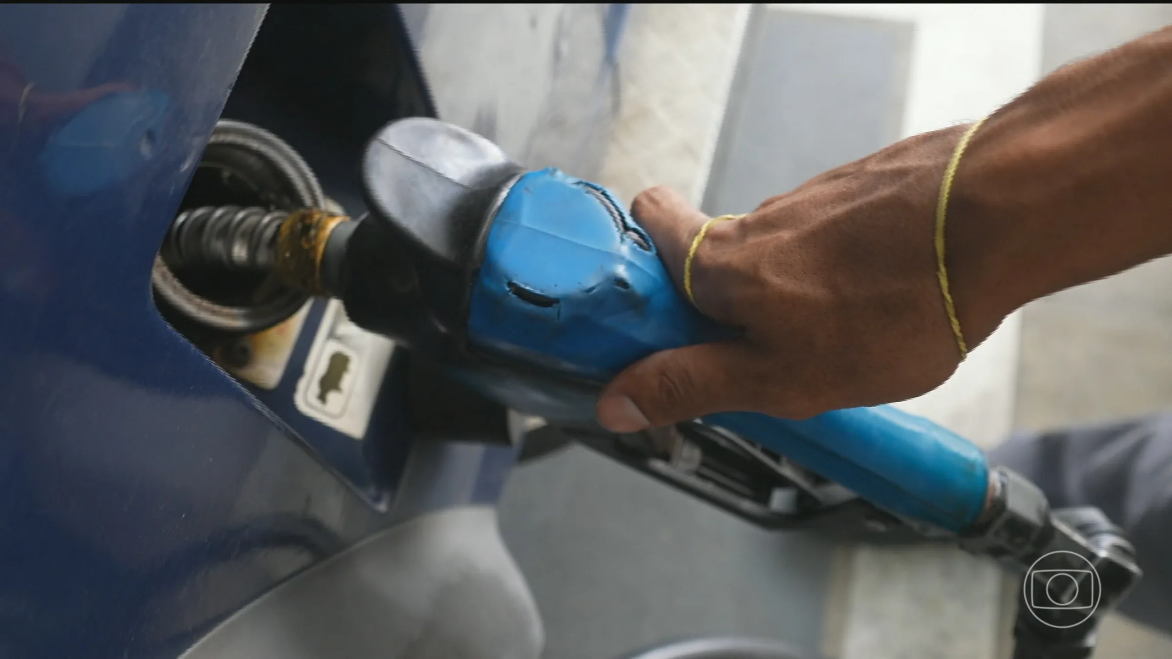 Governo deve prorrogar por mais dois meses subsídio à gasolina
