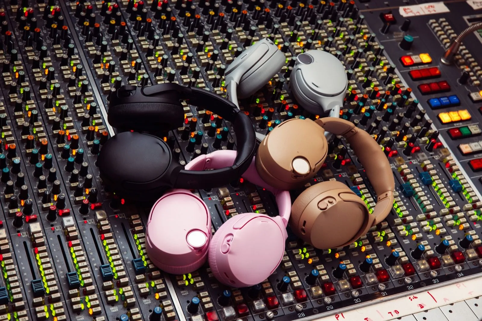 Skullcandy Lança Fones de Ouvido Crusher 1080 ANC com Apoio da Bose
