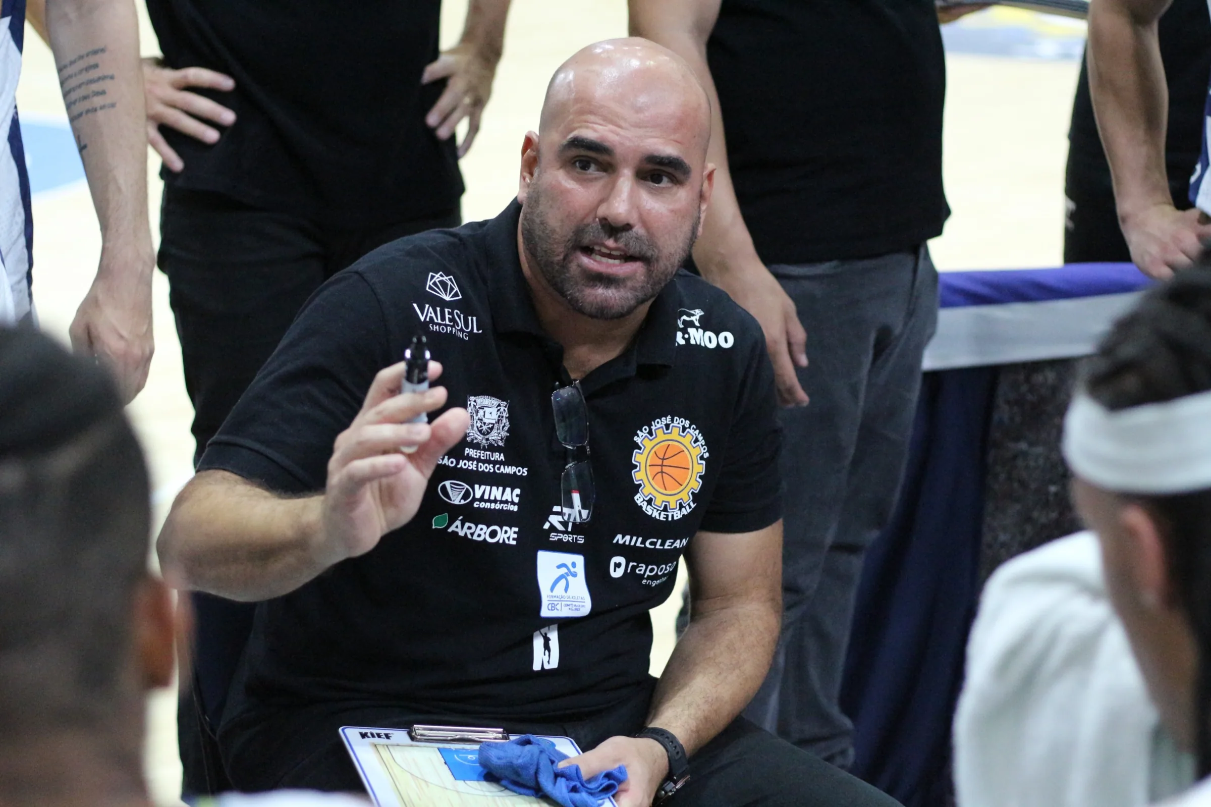 São José Basketball mantém Cris Ahmed como técnico e anuncia Pedro Teruel para comissão