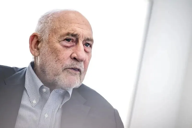 Joseph Stiglitz defende benefícios do PIX frente a tarifas de Trump