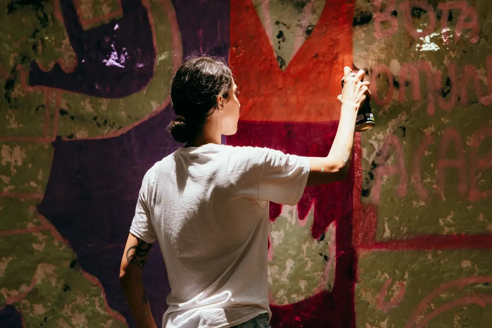 Quatro murais de graffiti serão pintados ao vivo em Goiânia neste domingo