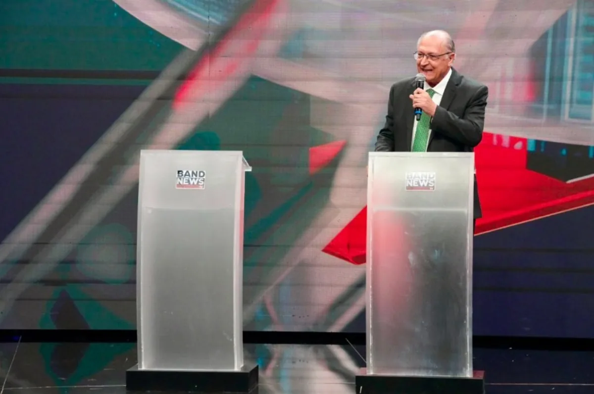 Tarifaço: Alckmin diz que Lei de Reprocidade 'está na mesa', mas que objetivo não é 'fazer guerra comercial, e sim resolver problema'
