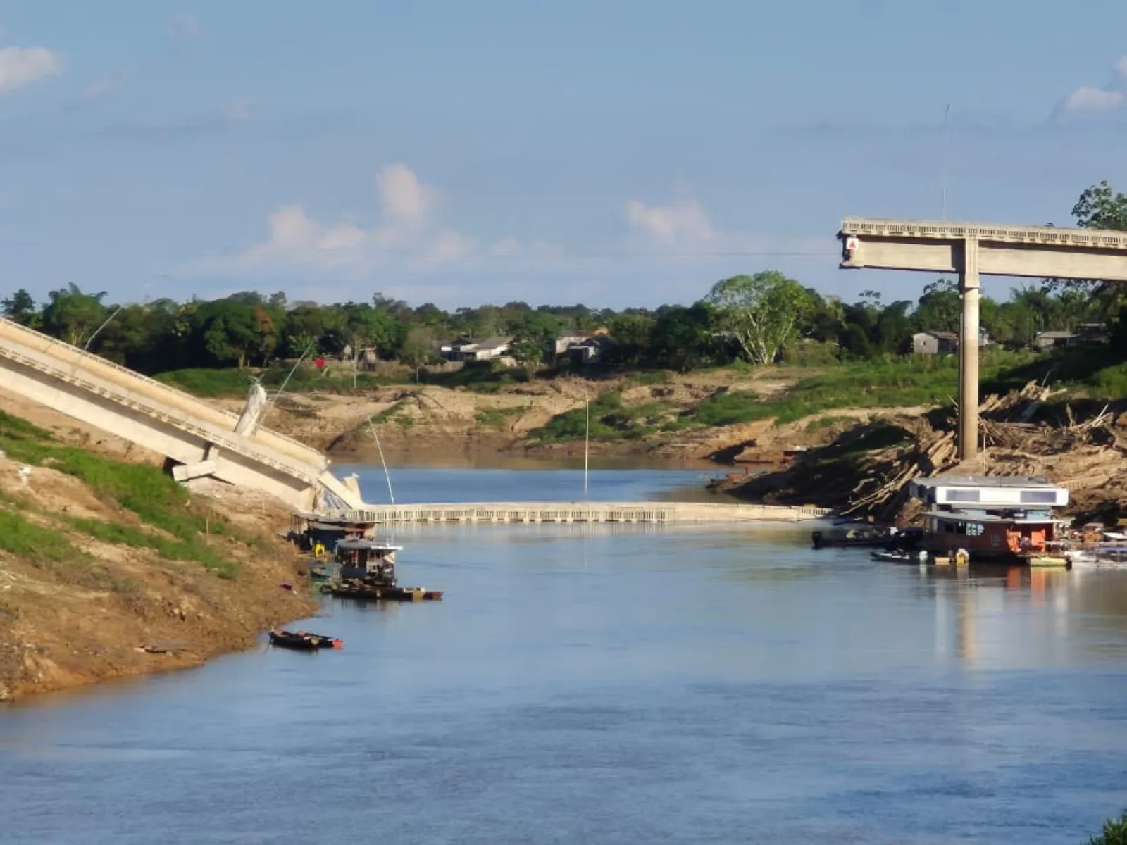 Desabamento de ponte no Acre completa 1 mês; ferido segue internado
