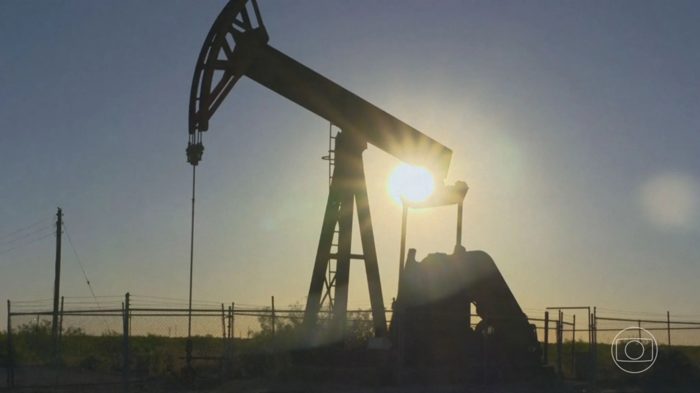 OPEP+ decide aumentar produção de petróleo após cessar-fogo entre EUA e Irã
