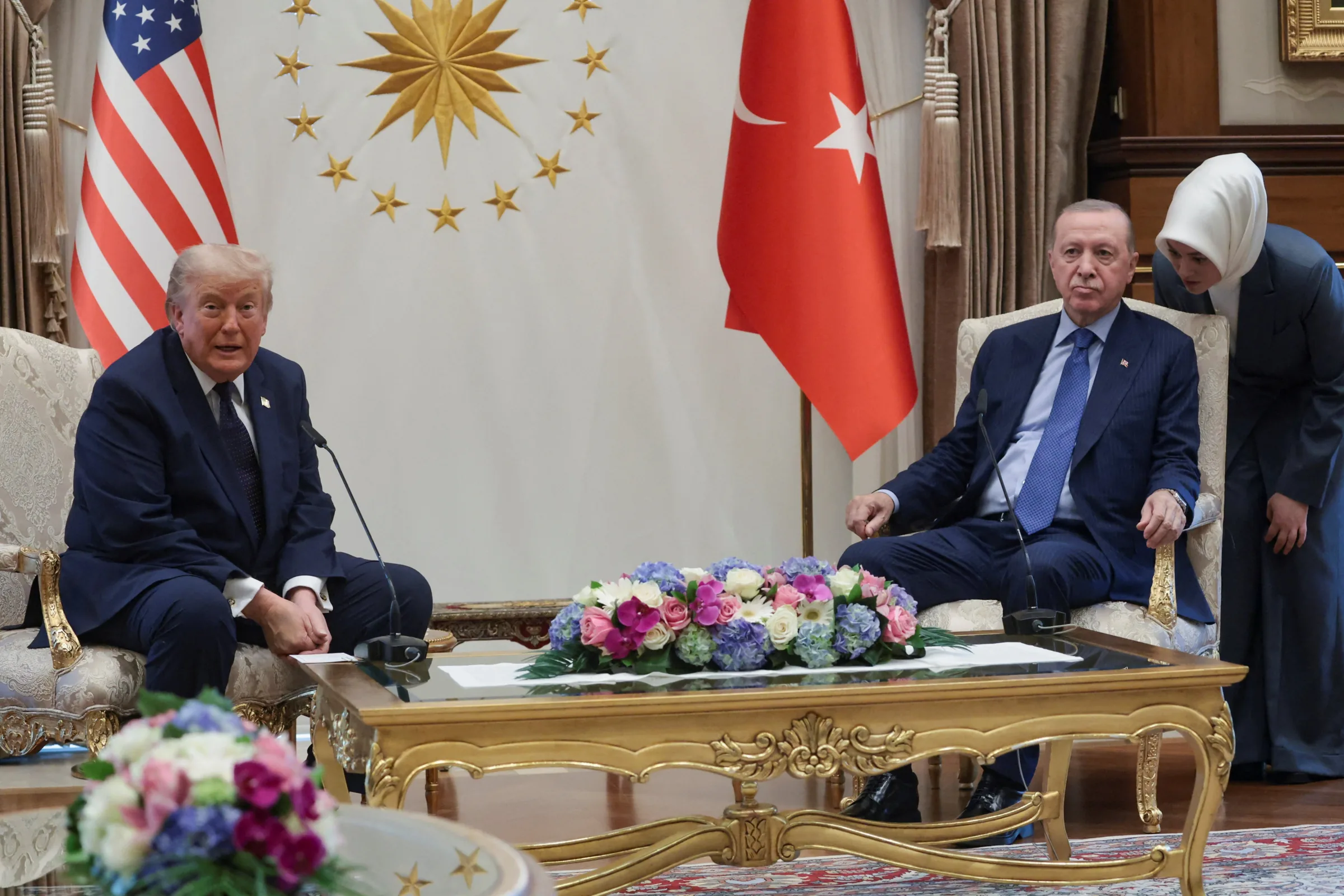 Trump diz na Otan que EUA devem controlar Groenlândia; Dinamarca reage: 'Não está à venda'