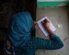 Programa britânico de educação para mulheres e meninas é cancelado após dois anos