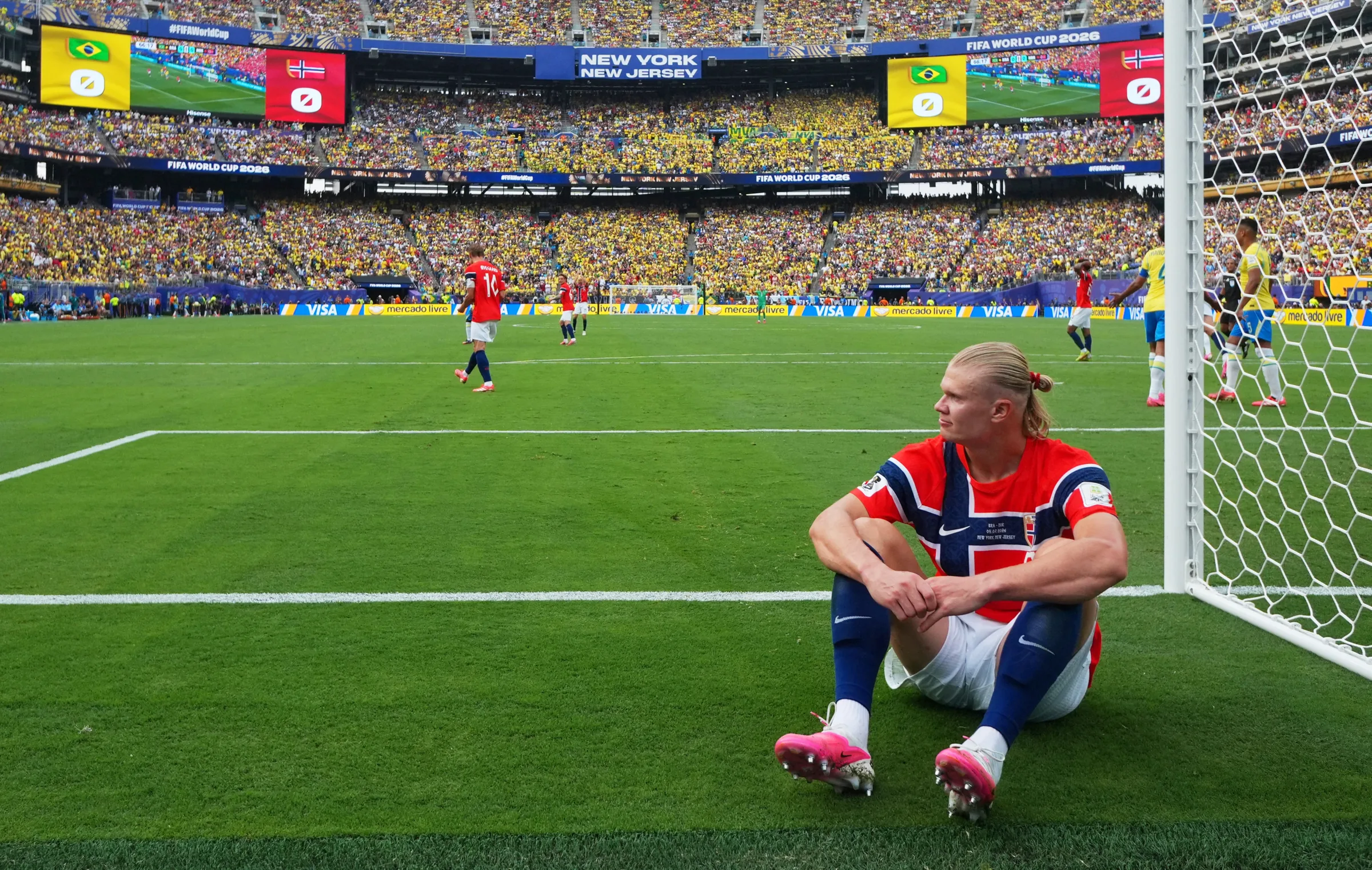 Haaland se diz surpreso com próprio desempenho na Copa e sugere pressão sobre a Inglaterra nas quartas