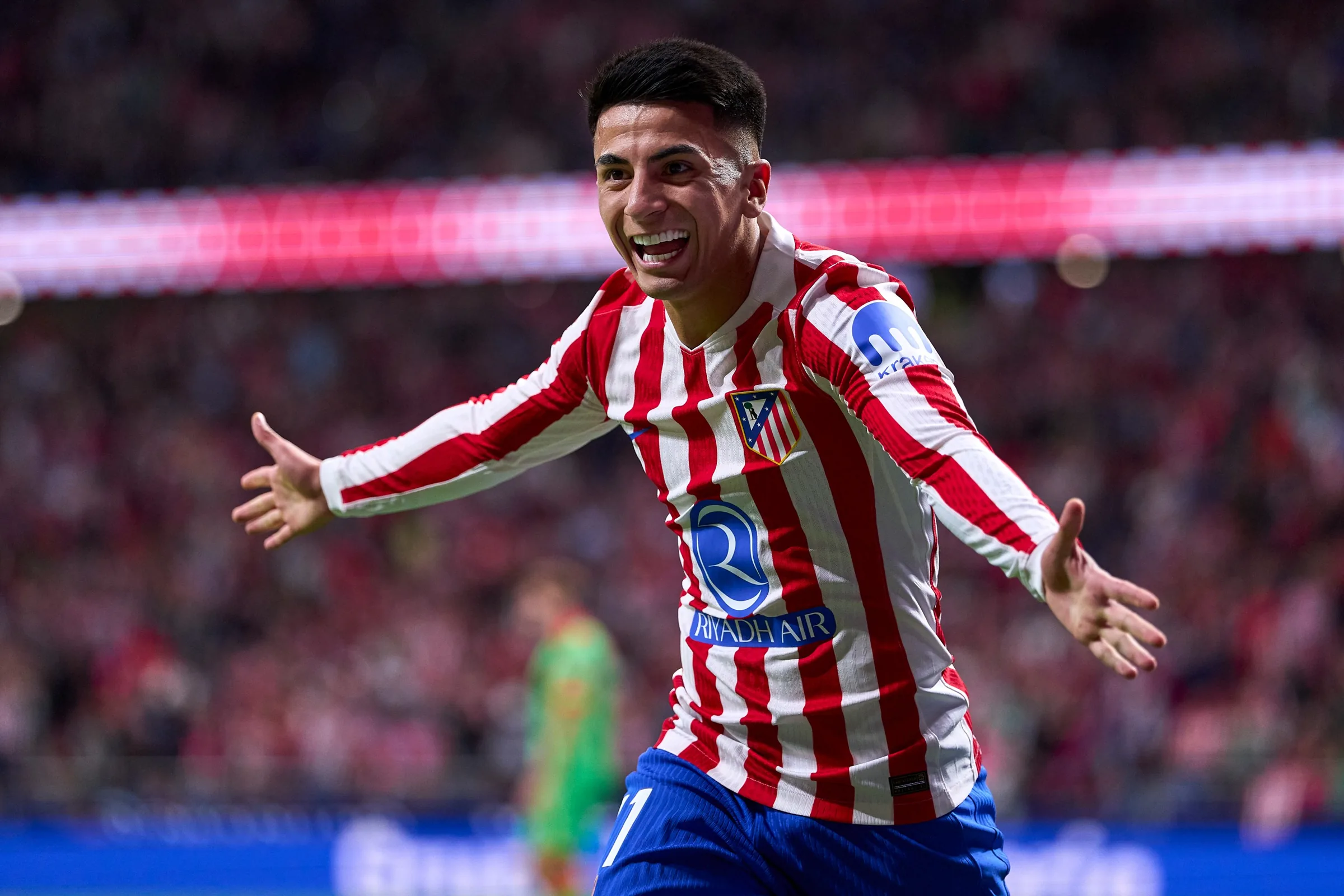 River Plate chega a acordo por Thiago Almada em negócio de R$ 127 milhões, diz jornal
