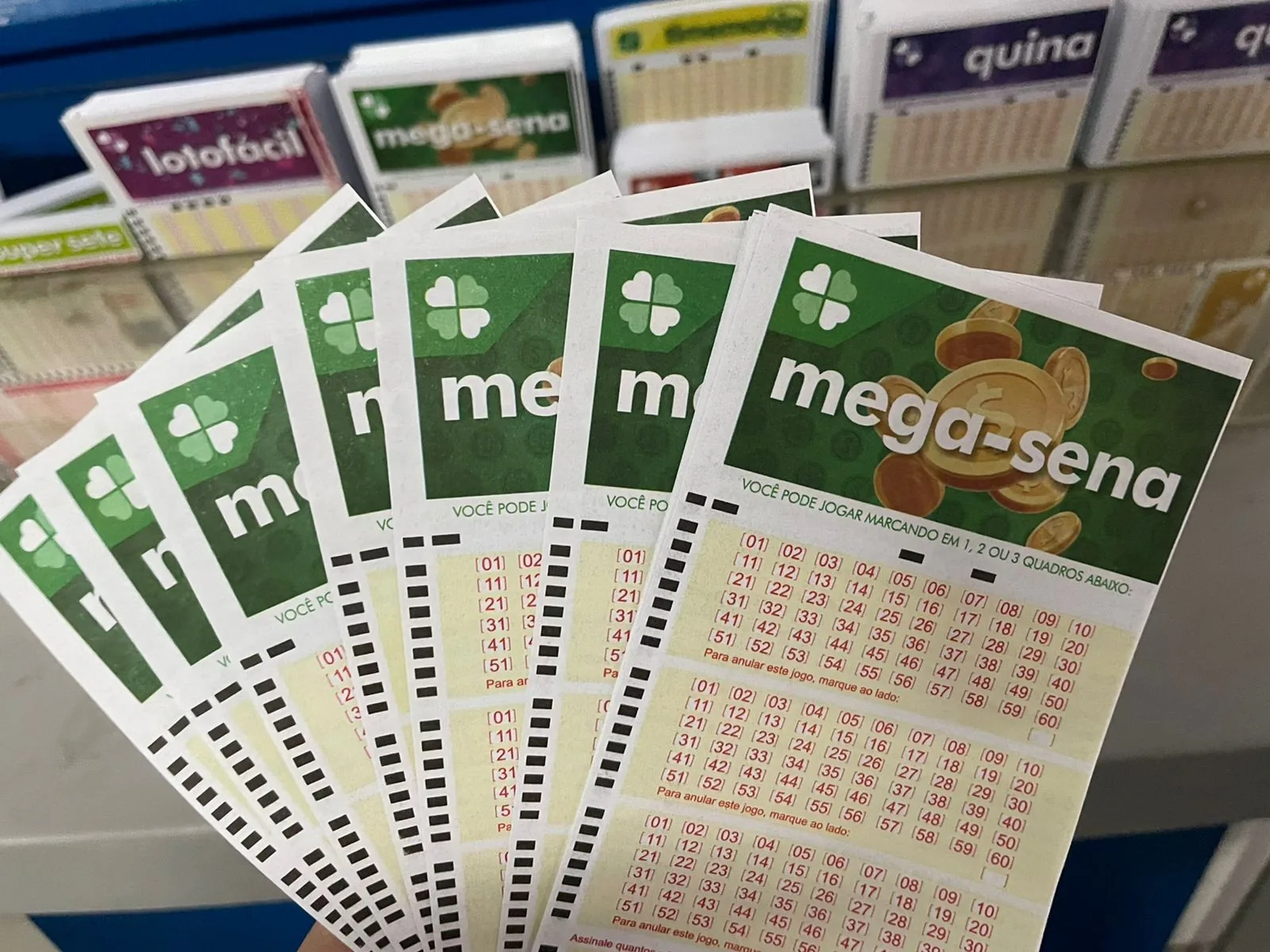 Mega-Sena pode pagar R$ 25 milhões nesta quinta-feira; g1 transmite ao vivo