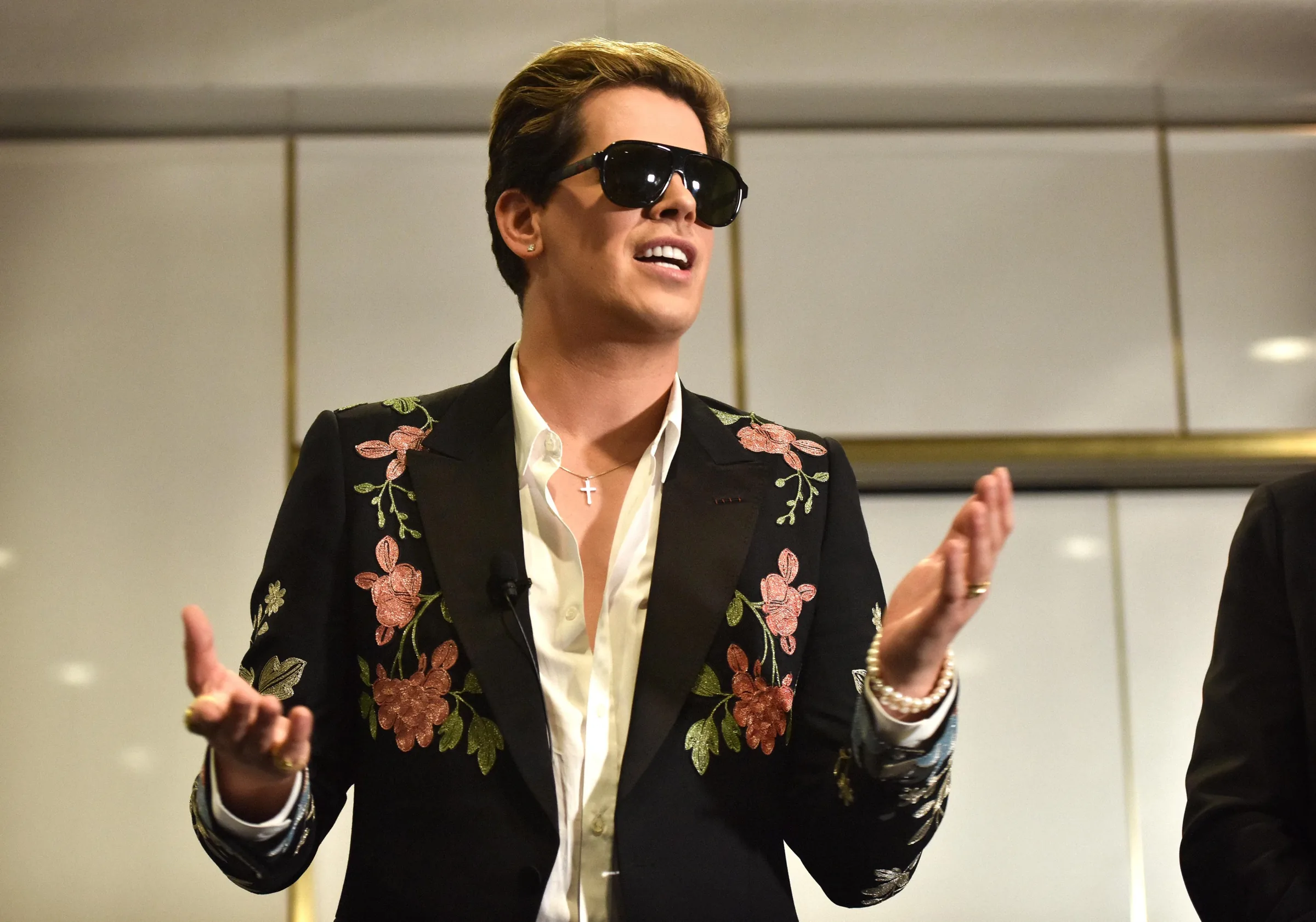 Milo Yiannopoulos detido pelo ICE no Louisiana
