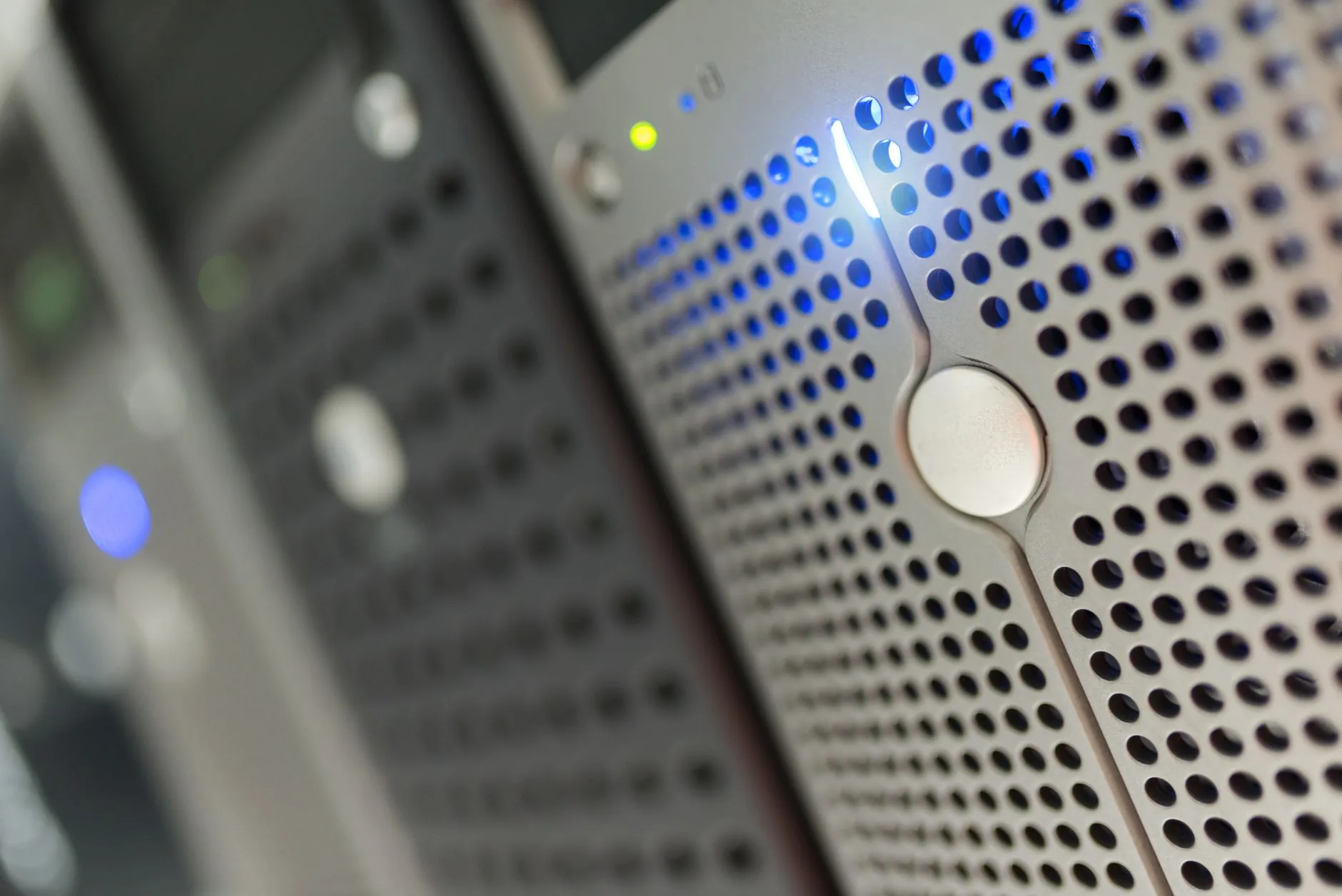 MPF e DPU pedem paralisação de mega data center do TikTok no Ceará