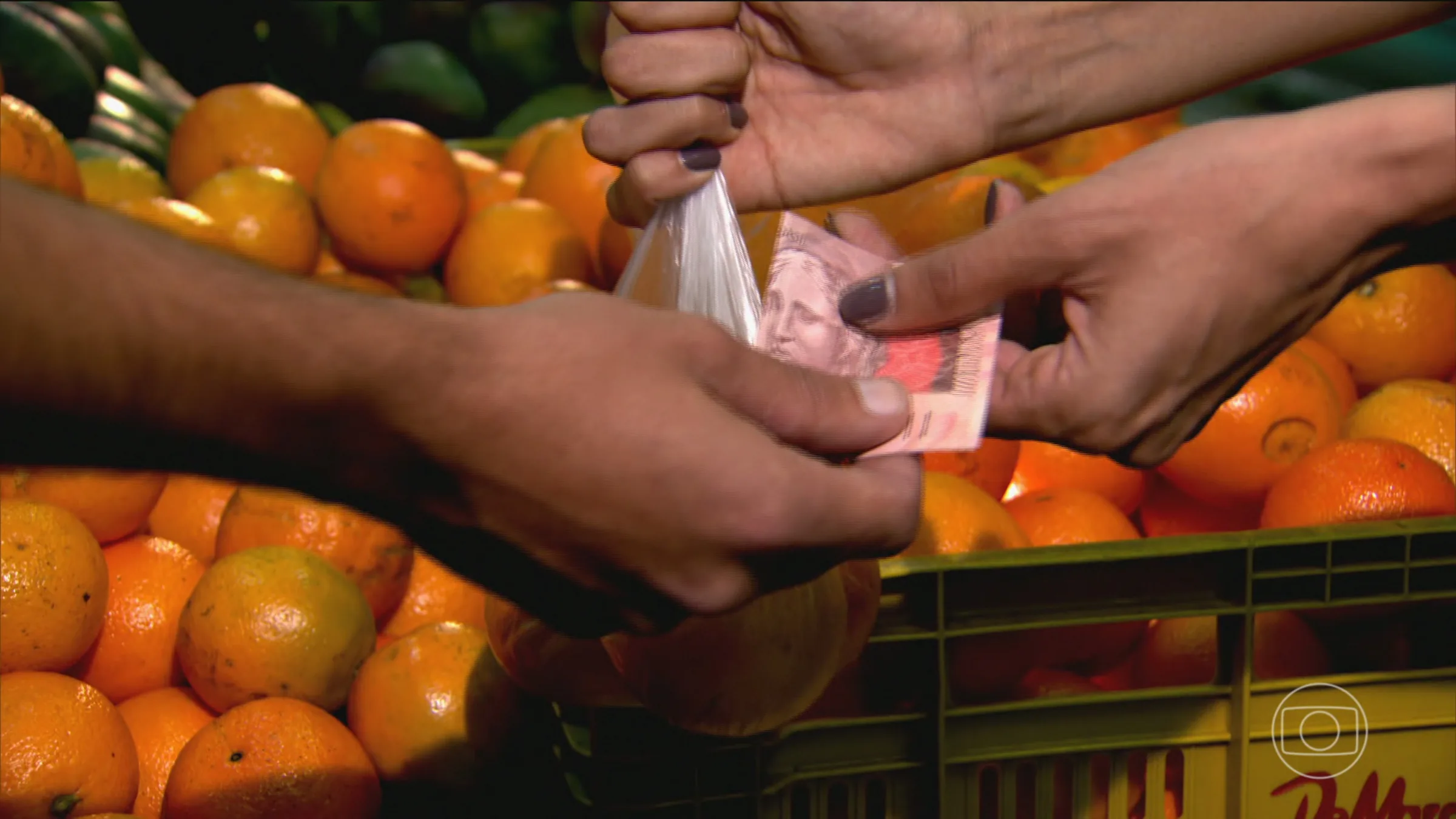 Fazenda revisa projeção de crescimento da economia para 2% em 2025