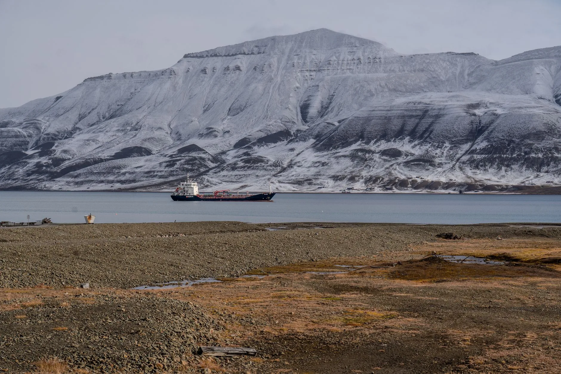 Noruega sequestra navio russo em Svalbard para compensar Ucrânia