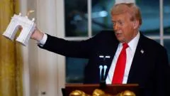 Trump anuncia arco triunfal que também servirá como complexo militar