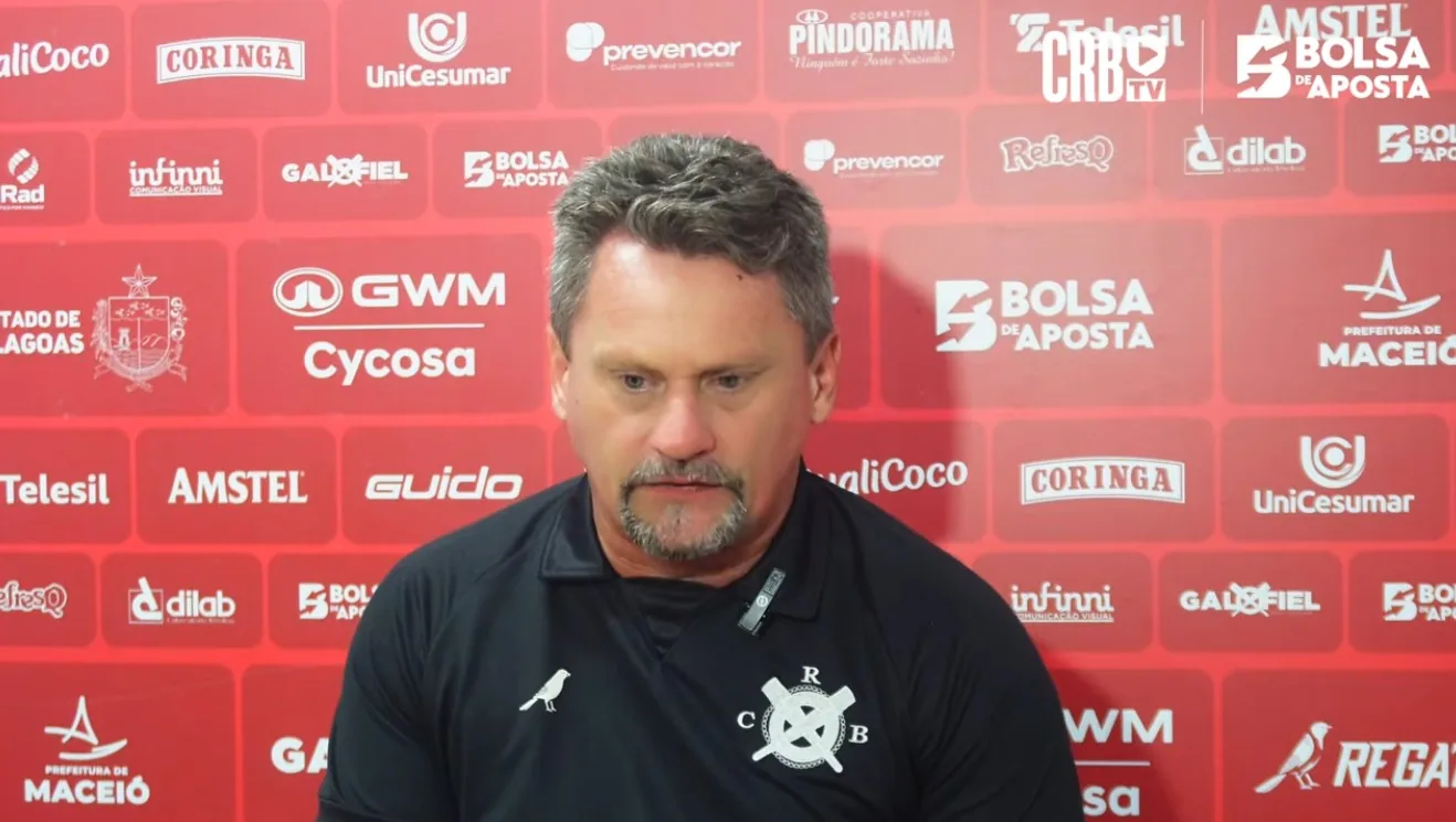 Técnico elogia desempenho do CRB contra o Sport