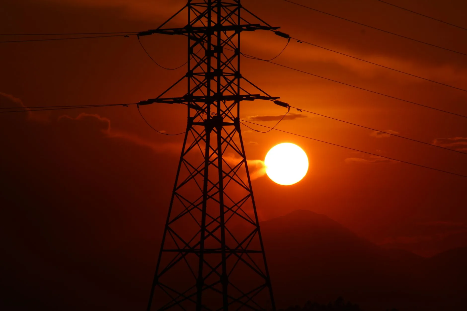 Cuba enfrenta novo apagão após bloqueio energético