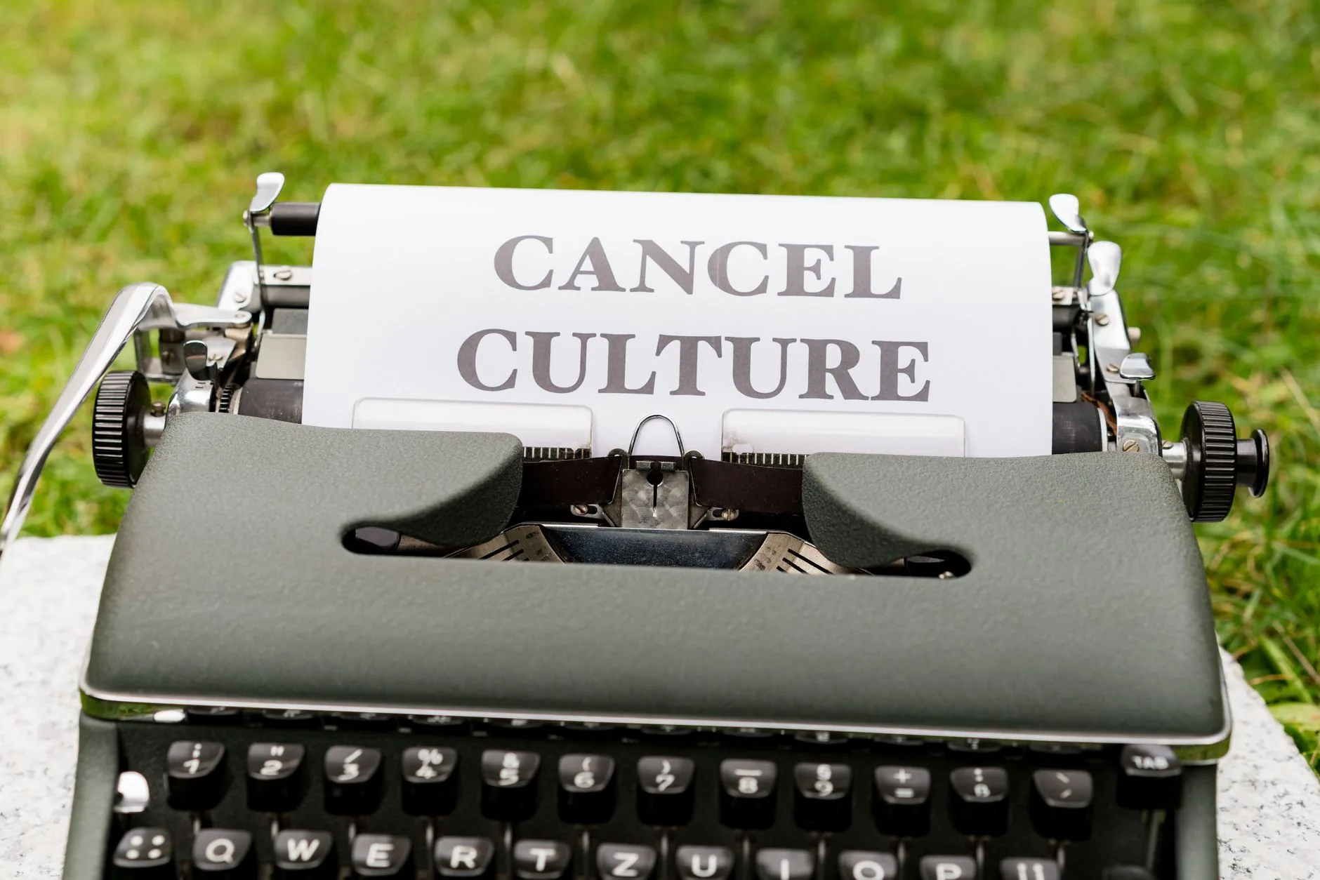 Entenda: A Controvérsia na Indústria Cultural