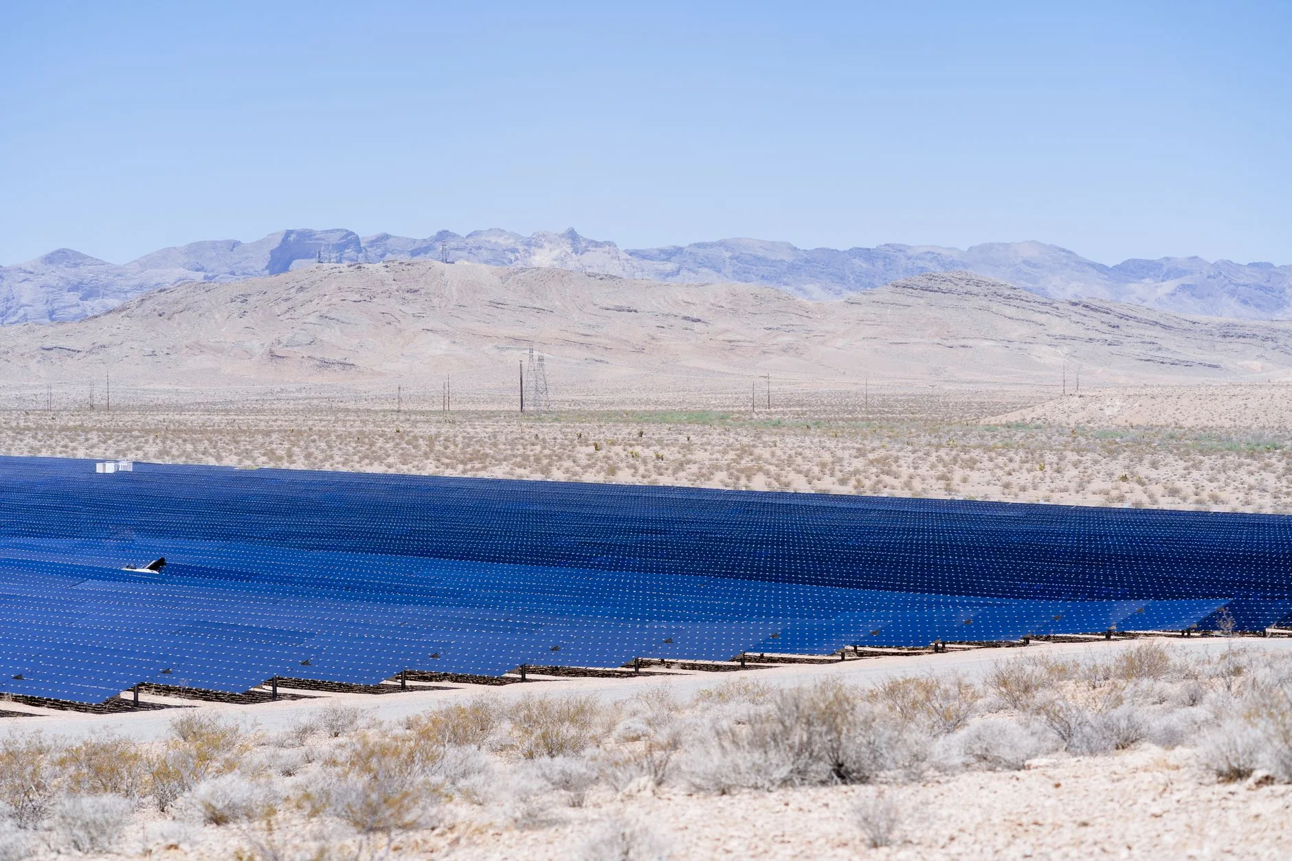 Oman anuncia expansão de energia renovável