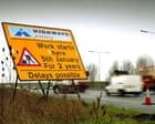 Motoristas ignorando fechamentos de obras de estradas correm risco