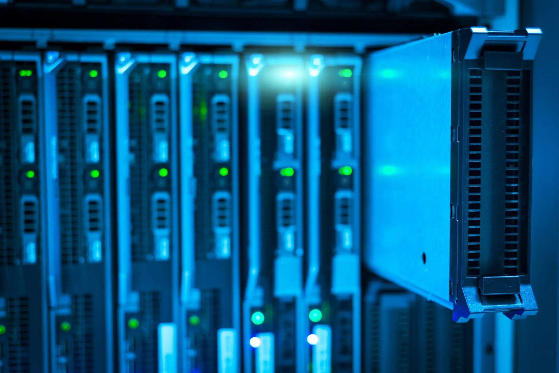 Anthropic e OpenAI buscam menores acordos de data center