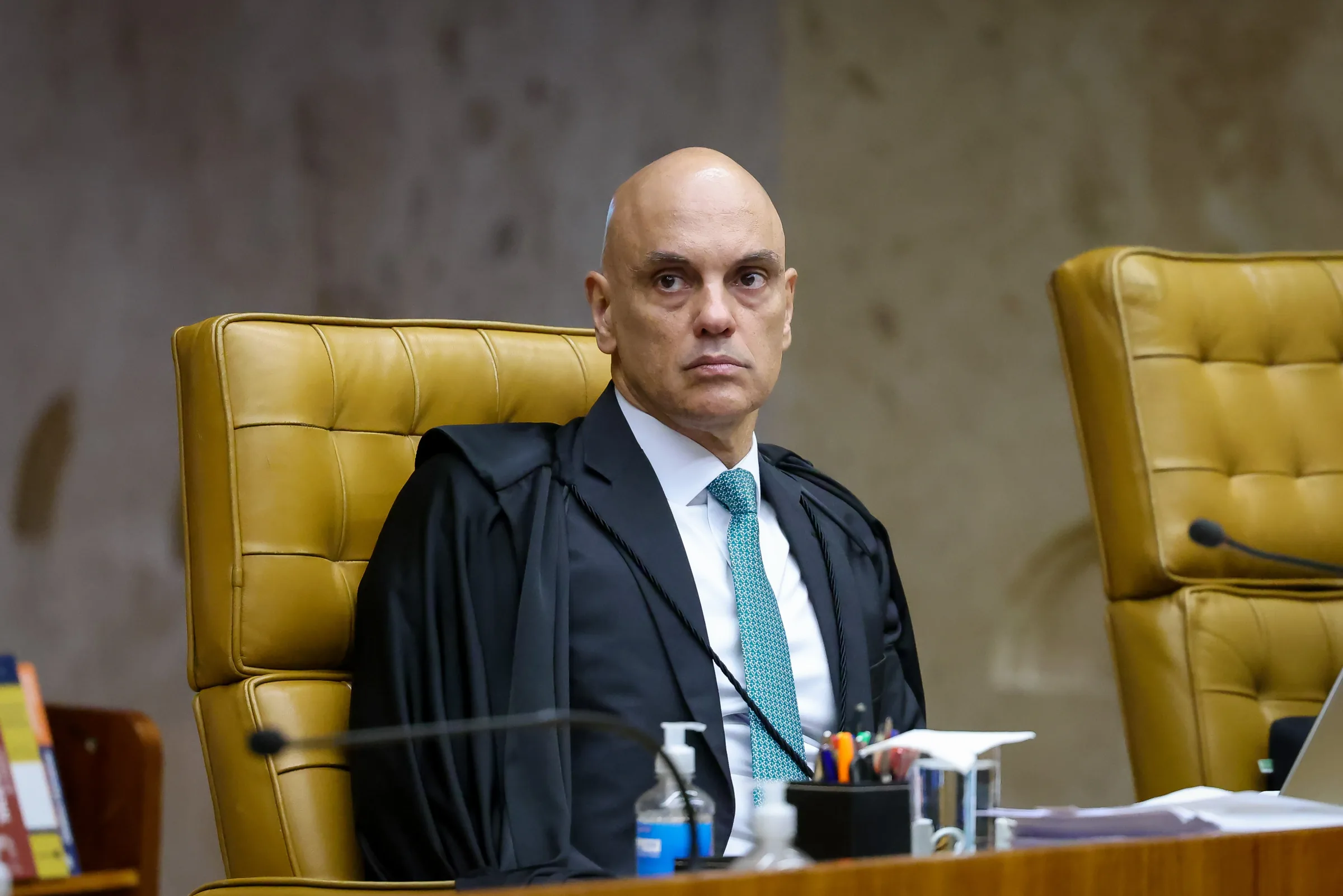 Moraes se manifesta pela 1ª vez sobre mensagens de Vorcaro e nega irregularidades