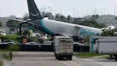 Carga da Amazon cai no aeroporto de Miami, deixando cinco mortos
