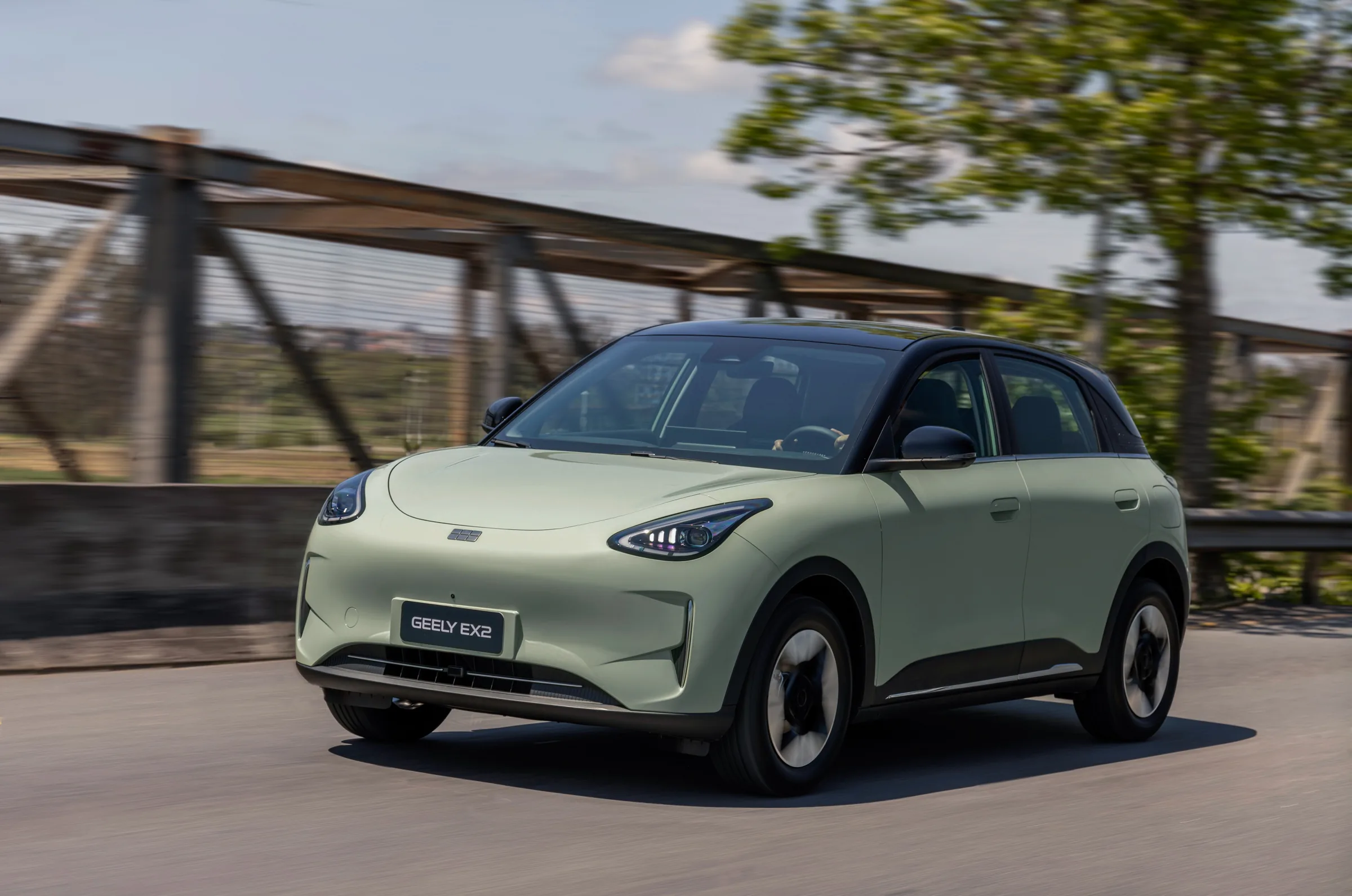 Chinesa Geely vai fabricar carros no Brasil em parceria com a Renault
