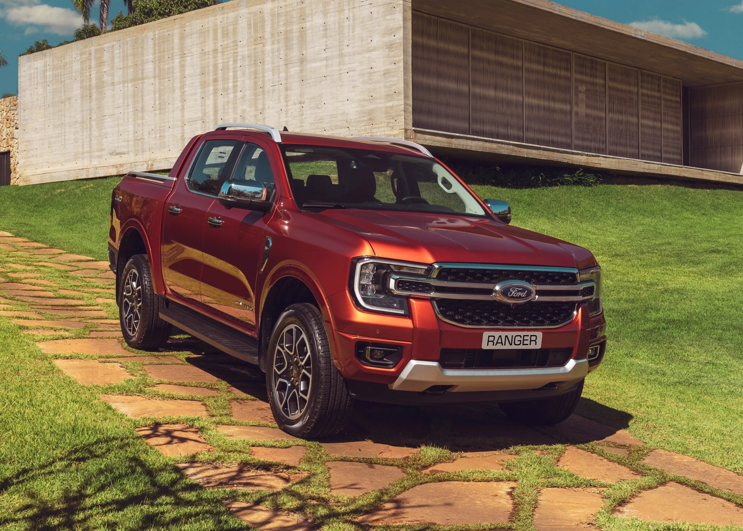 Ford faz recall de Ranger por falha no escape