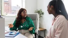 Regulamentação de IA no NHS precisa de atualizações, diz agência