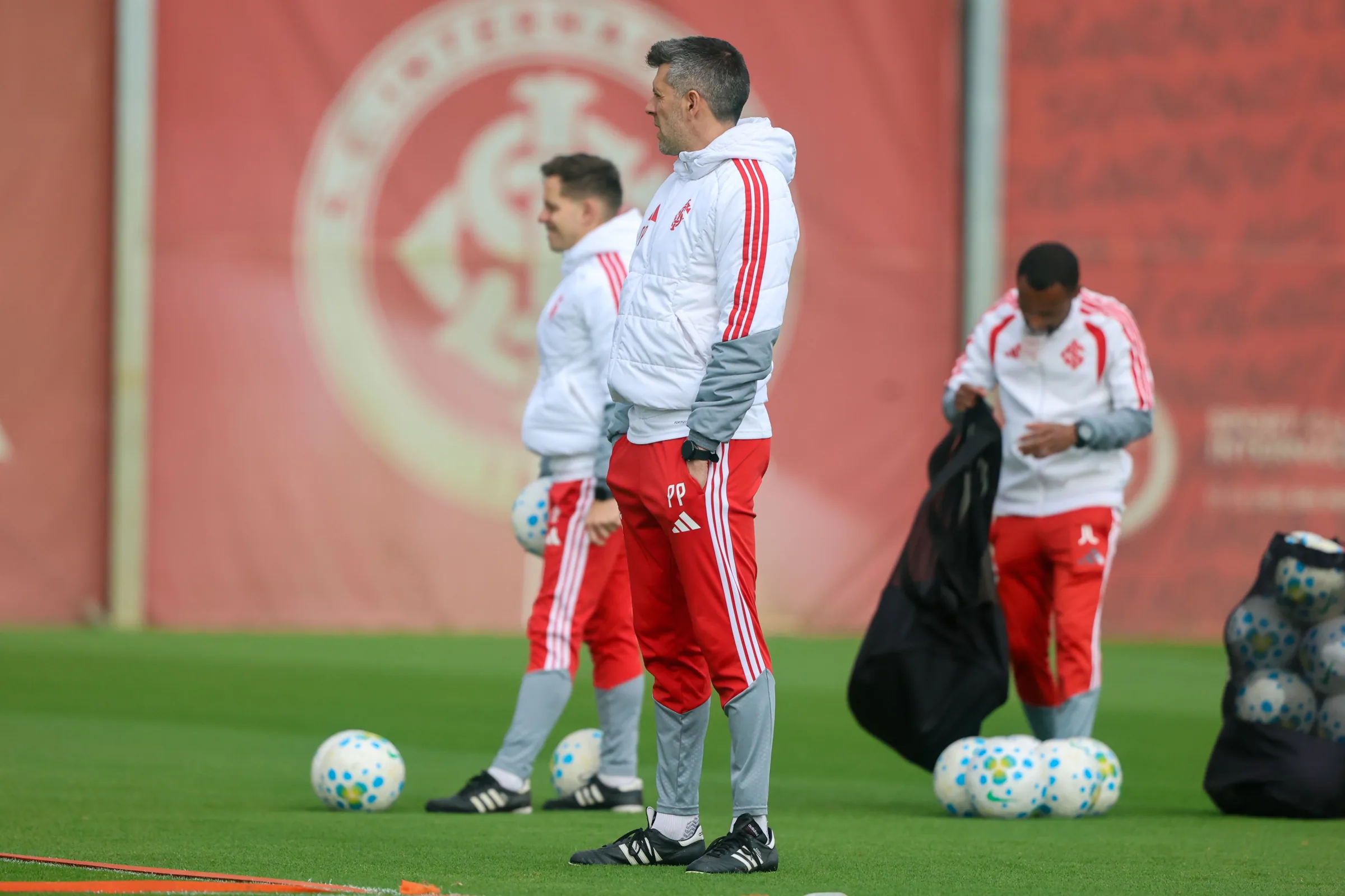 Inter tem dois retornos e baixa de Villagra para enfrentar o São Paulo