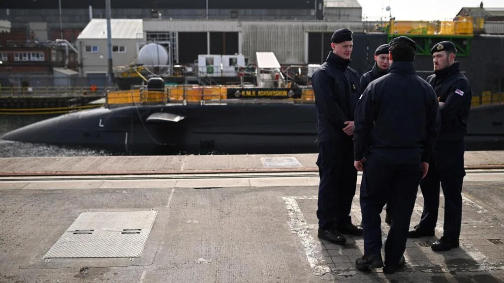 Reino Unido e EUA realizam teste de torpedo em navio autônomo pela primeira vez