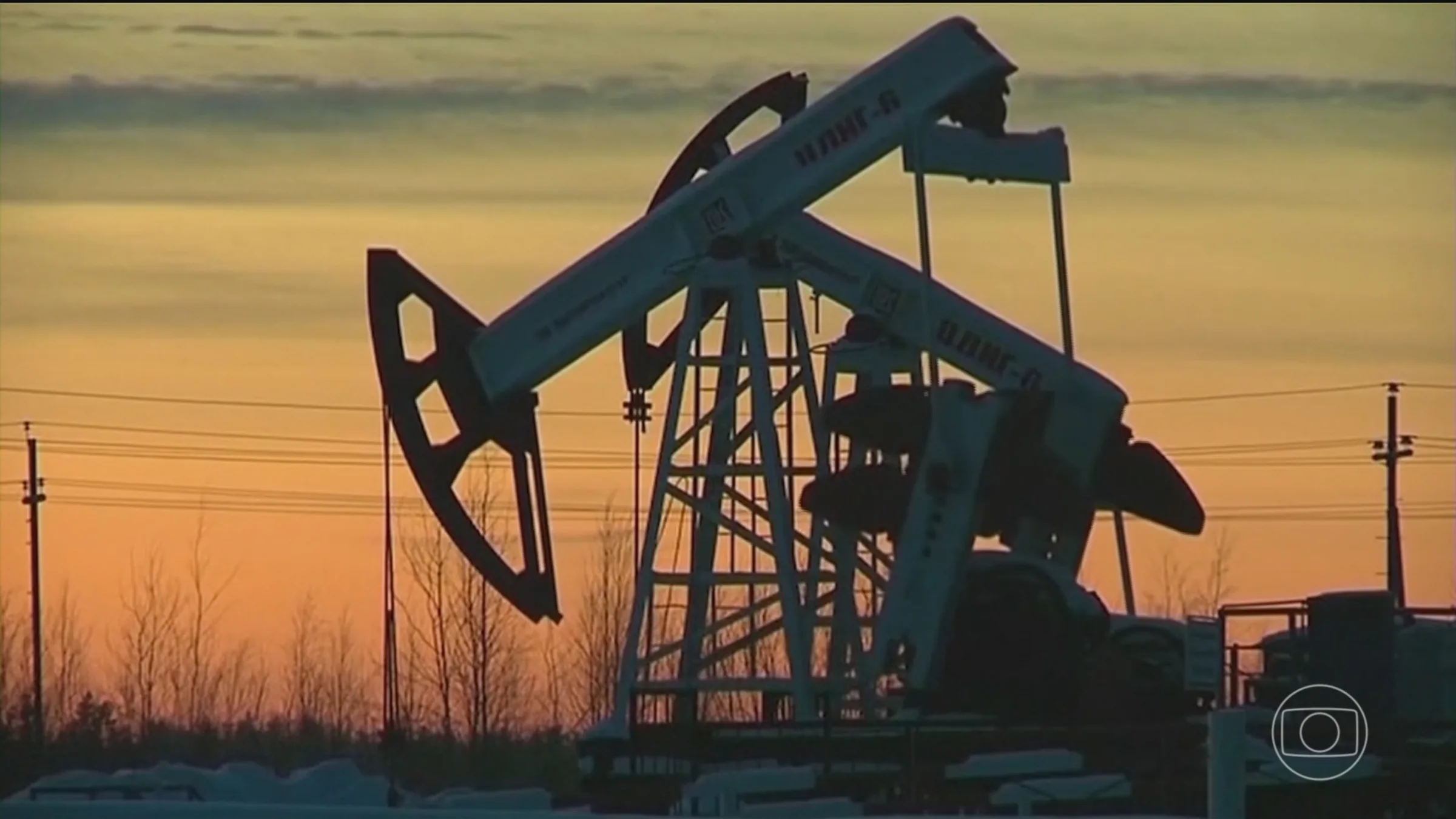 Petróleo sobe quase 3% após Trump rejeitar proposta de cessar-fogo do Irã