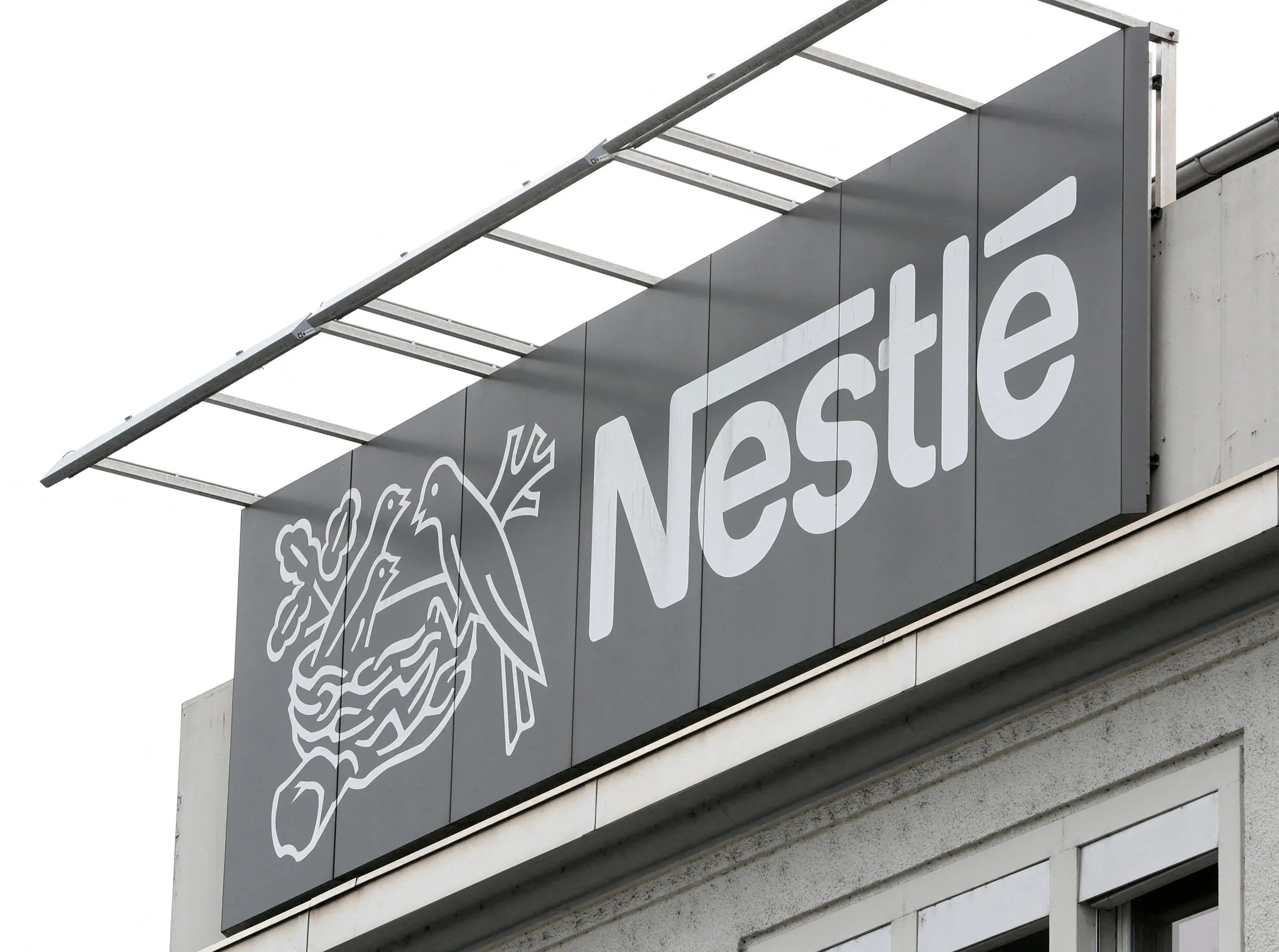 Nestlé é alvo de três ações na Índia após problemas em produtos para bebês