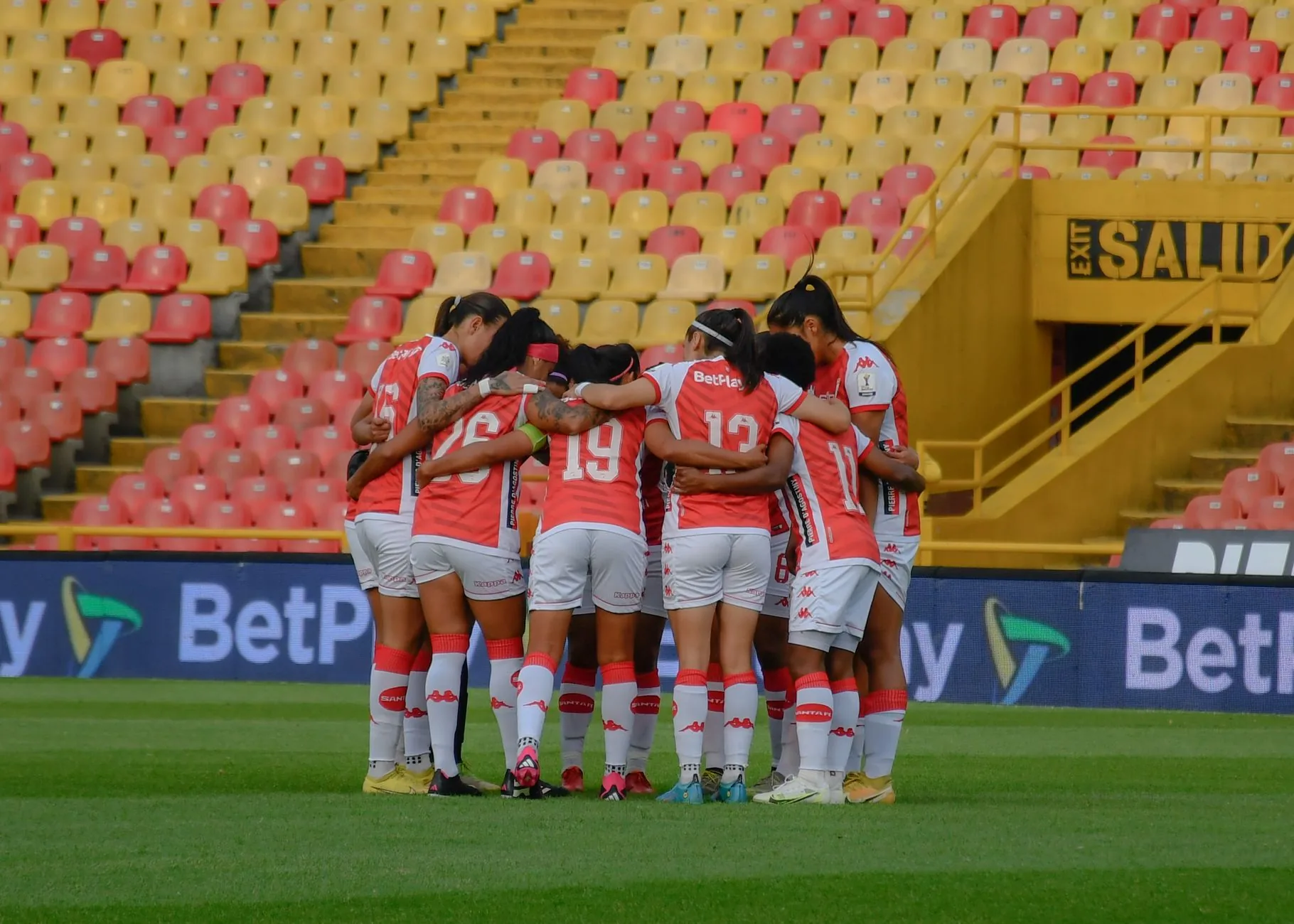 Afeganistão: seleção feminina sem país