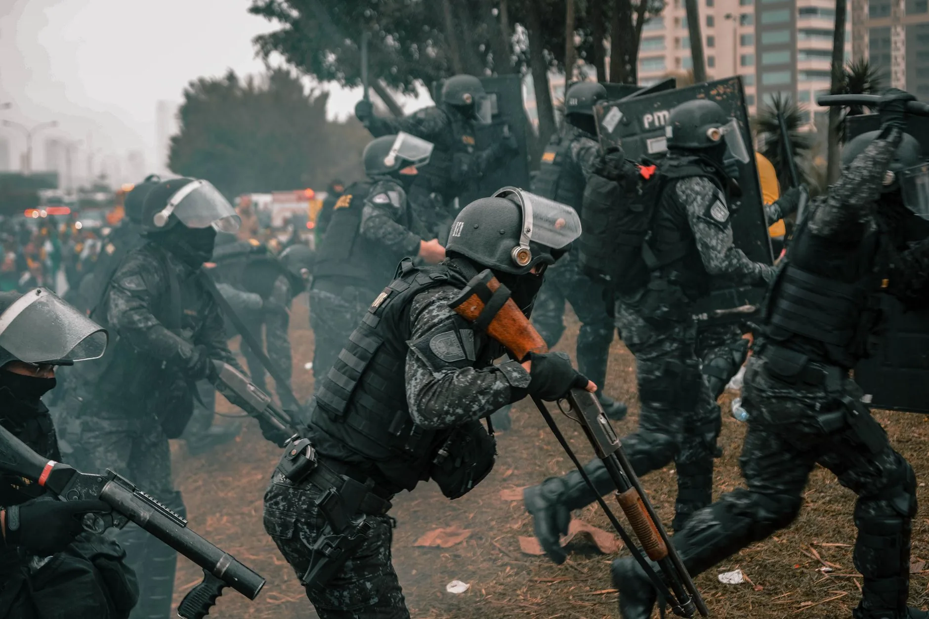 Análise: Tensões Geopolíticas e Movimentações Militares